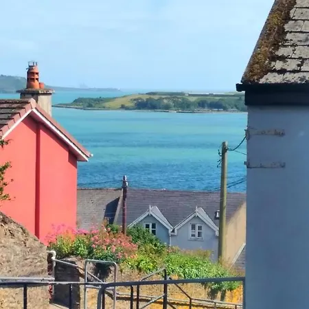 Sea View Cottage, 2 Bedrooms With Stunning Views *